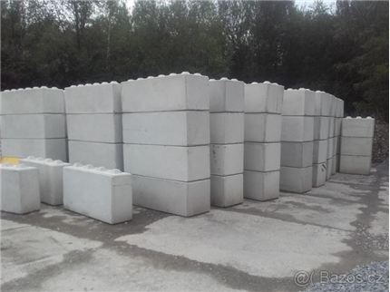 Betonové stavebnicové bloky
